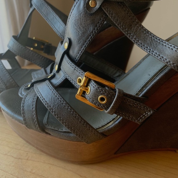 Grey ALDO buckled Wedges with Wood Platform - Picture 5 of 8